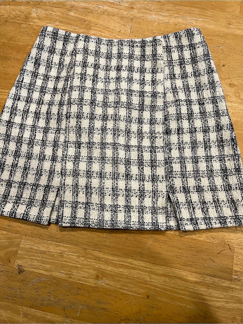 Plaid Mini Skirt in Black & White Like New